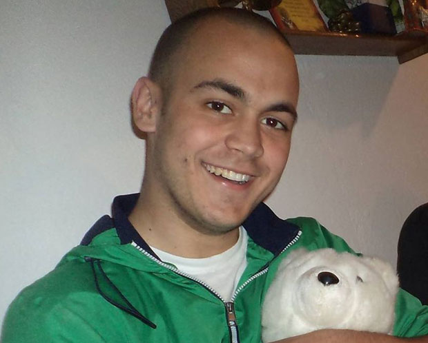 ТУГА И БОЛ У КУПИНОВУ ПОСЛЕ ПОГИБИЈЕ МЛАДИЋА: Пре две недеље славио је рођење млађег сина, а данас га више нема